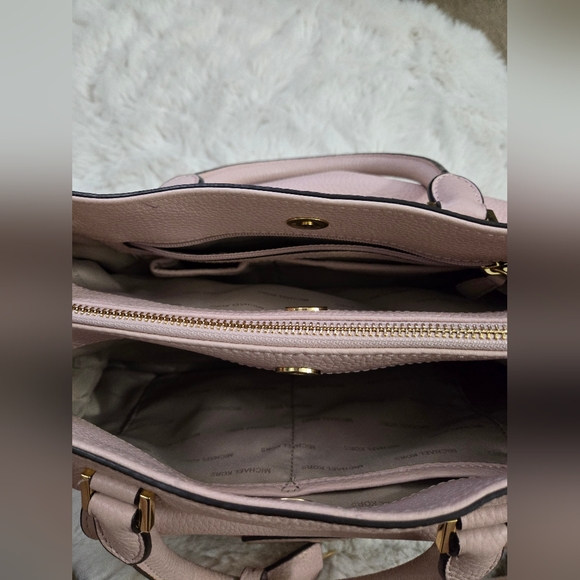 Michael Kors Blush Pink Calf Leather Purse - Picture 7 of 12